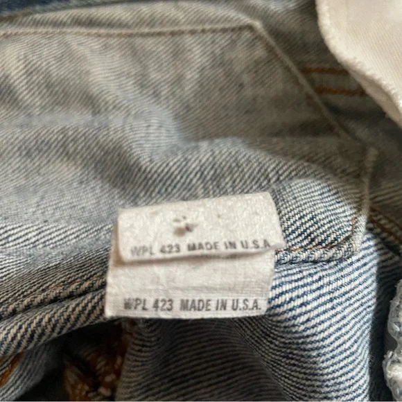 Vintage Levis Jean jacket- Made in USA - Picture 4 of 7